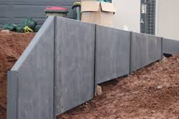 Concrete Retaining Wall - Roseville